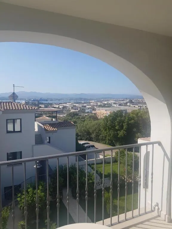 Geovillage Green Residence 奧爾比亞 公寓式酒店